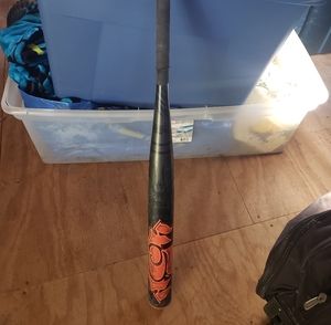 Slow pitch softball bat worth 454
